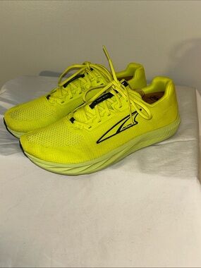 Altra Escalante 4 Running Shoe